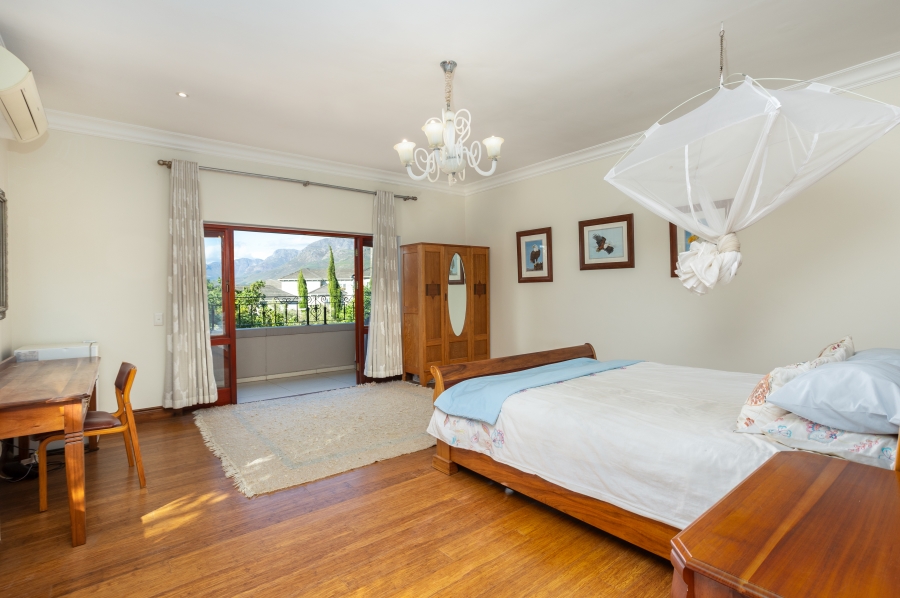 5 Bedroom Property for Sale in Val De Vie Estate Western Cape